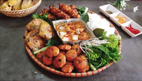 Toàn Nga - Bún Chả - 24 Ao Sen