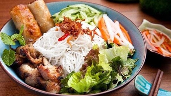 Quán Tý - Bún Thịt Nướng & Nem Lụi - Kinh Dương Vương