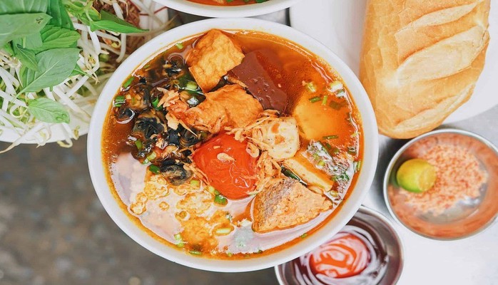 Bún Cá Cô Hà - Nguyễn Văn Cừ