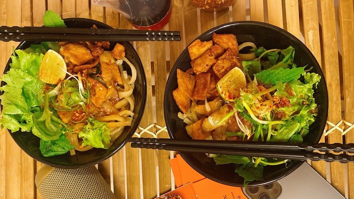 CIKA QUÁN - Mì Quảng & Cao Lầu - Tân Hoà Đông