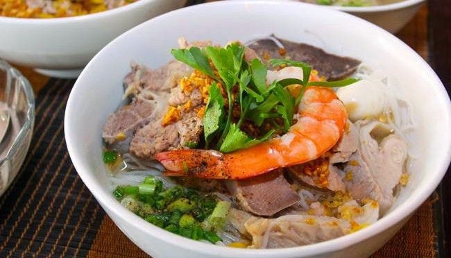 Quán Cô Nga - Cơm Gà & Hủ Tiếu - Nghĩa Hưng