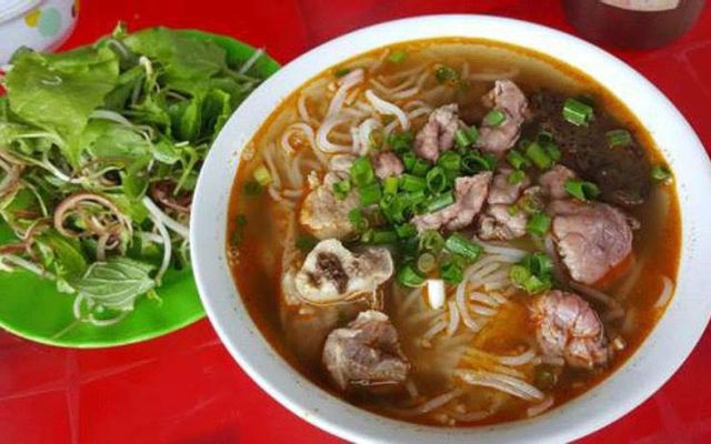 Bếp Cúc - Bún Bò Huế & Cơm Hến - Lê Thanh Nghị