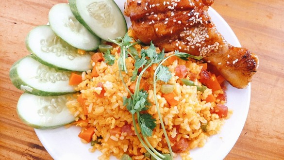 Linh - Cơm Chiên Gà Xối Mỡ - Tôn Thất Tùng