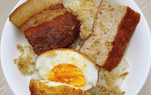 Xôi Hùng - Xôi Trứng Chả Thịt - Nguyễn Sơn