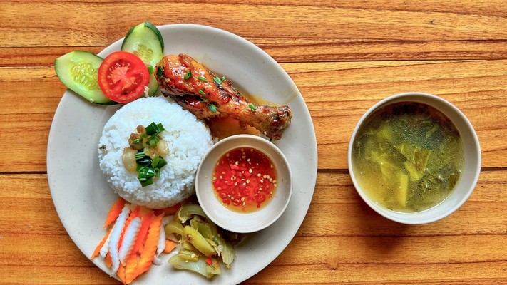 Cơm Tấm Cô Ba Sài Gòn - 197 Trần Phú