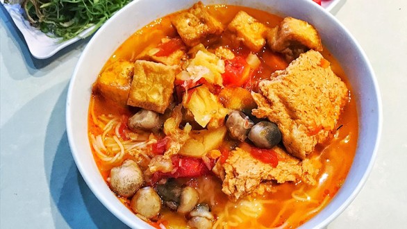 Cơm Chay Diệu Đức - Bún Bò Chay & Mì Quảng Chay - Phan Văn Hớn