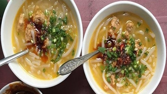 Bánh Canh O Gái - Vạn Xuân