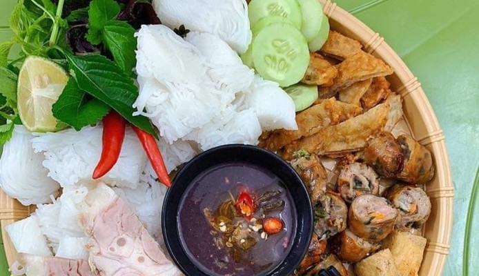 Quán Năm Hoa - Bún Chả & Bún Đậu Mắm Tôm