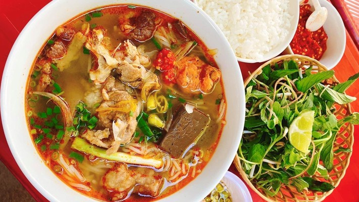 Bún Bò & Bánh Canh Bội Mì Nhồi Cơm Nguội - 296 Tăng Bạt Hổ