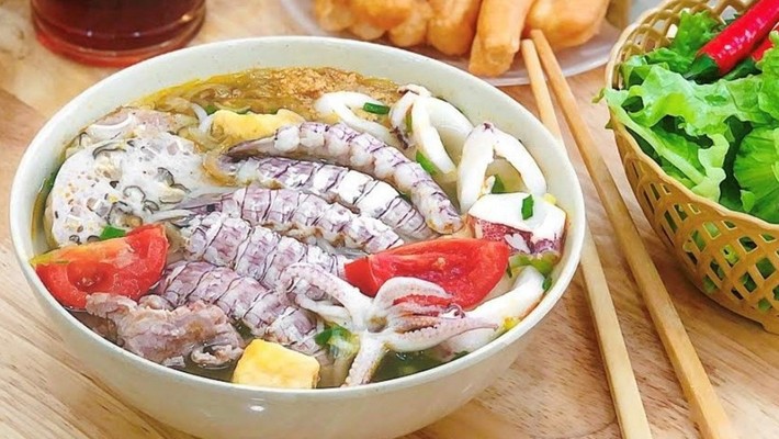 Hoàng Phố - Bún Riêu Bề Bề - Nguyễn Thái Học