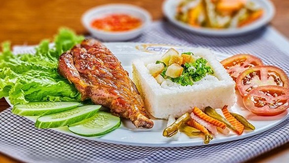 Cơm Mẹ Nấu Restaurant - Nơ Trang Long