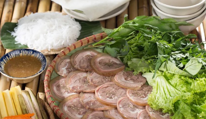 Bò Tơ Rau Rừng Đổi Gió Quán - Tân Mỹ