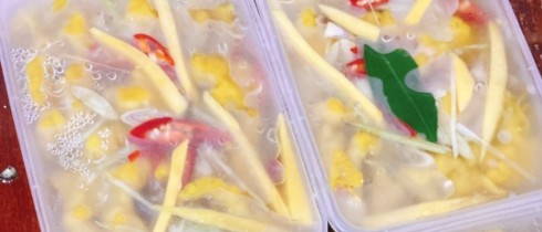 Cô Nga Chân Gà Xả Tắc - Ăn Vặt Chân Gà Sả Tắc & Nem Rán - Trần Cung