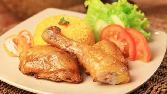 Cơm Gà Xối Mỡ 293 - Kha Vạn Cân