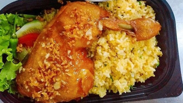 Chị Dậu - Cơm Gà Phủ Mắm Tỏi & Vịt Quay - Tô Hiến Thành