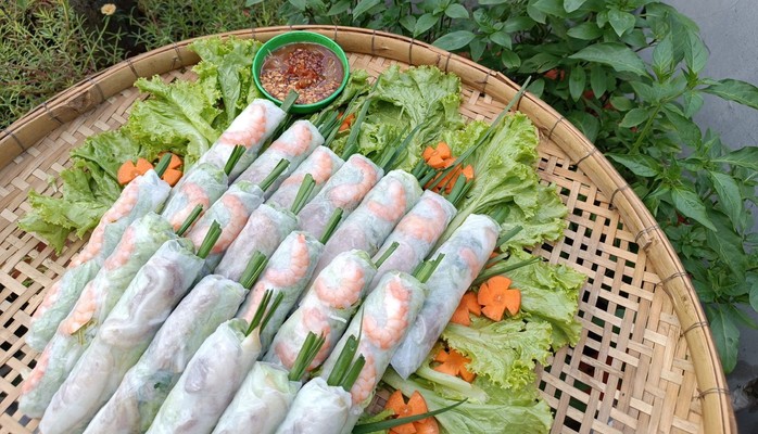 Cuốn Đủ Thứ - Chuyên Các Món Cuốn & Gỏi - Đường Số 1