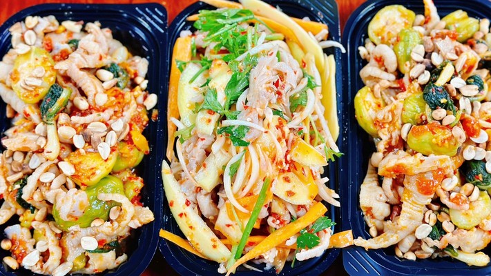 Chân Gà Huyền Trang ( Bà Trang GỐC) - 151 Bà Triệu