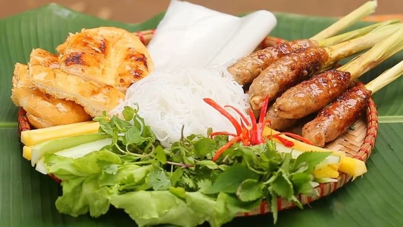 Quán Hằng Huế - Bánh Xèo, Nem Lụi - Nguyễn Sỹ Sách