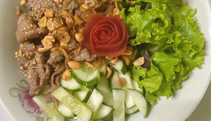 Bà Trẻ Nhỏ - Bánh Tráng & Nước Ép - Bạch Đằng