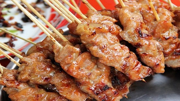 Nhi Cao - Xiên Heo Nướng & Bánh Mì Bơ Tỏi - Dương Quảng Hàm