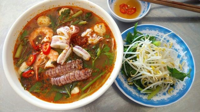 Bún Thái 68 Phương Tâm - Trần Hoàng Na