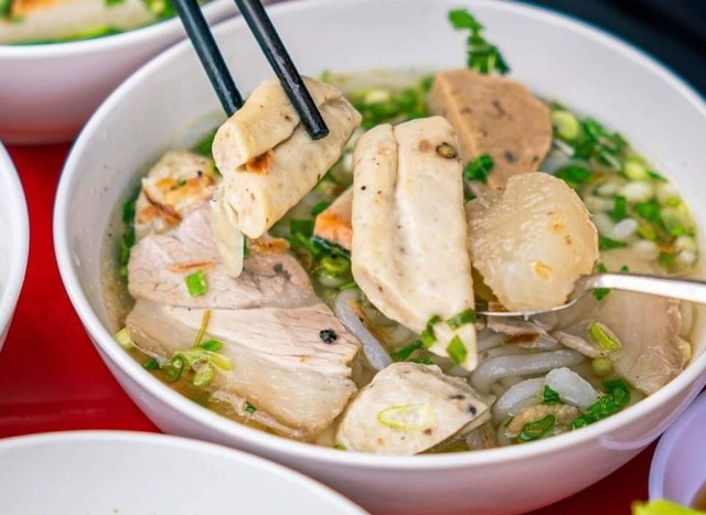 Gỏi Sứa - Bánh Canh Gia Truyền - Dương Tử Giang