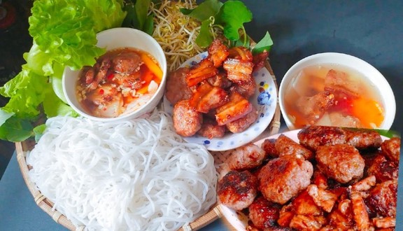 Bún Chả Nướng Hà Nội - Phở Bò -  Số 3 Nguyễn Văn Trỗi