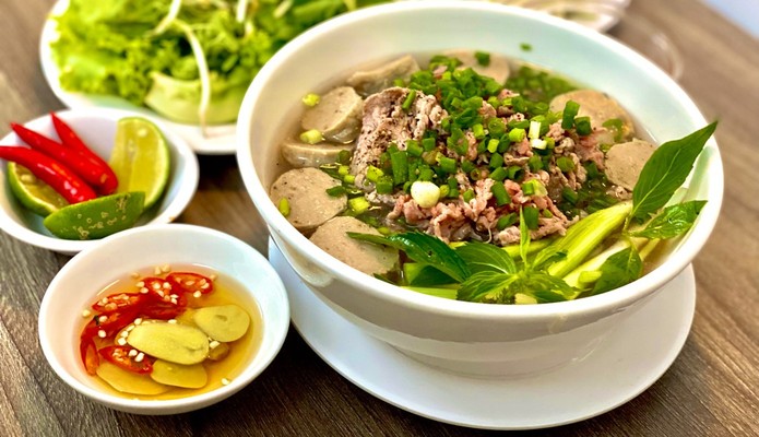 Bún Hường - Hủ Tiếu Mì & Bánh Canh - Thân Nhân Trung