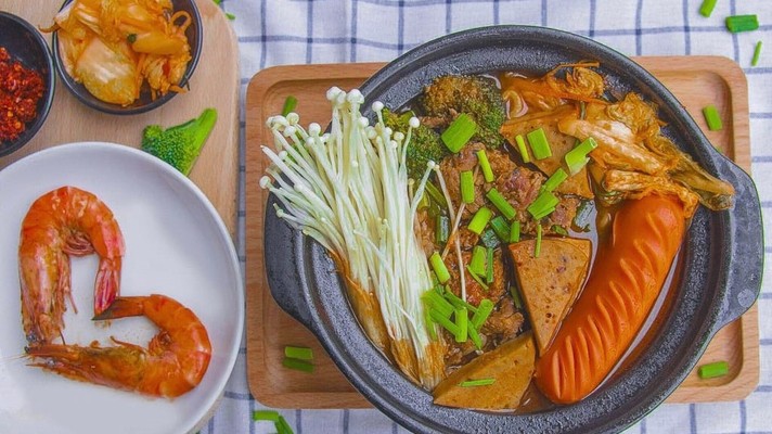 Gumi - Mỳ Cay & Bún Đậu - Khu Tái Định Cư Thiếu Sinh Quân