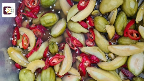 Ăn Vặt Mắt Bự