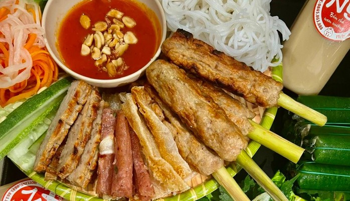 Bún Chả Tiệm Nỳ - 37 Trần Quang Diệu