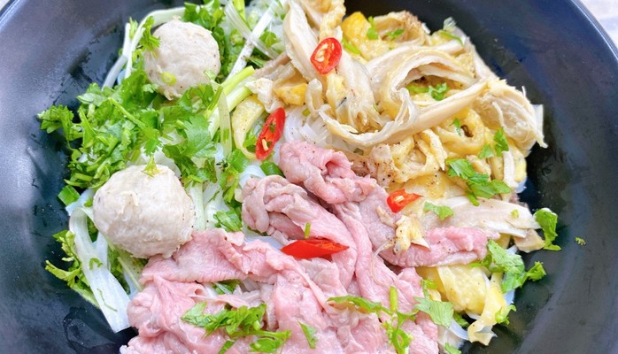 A Chử - Phở Gà & Bún Thang Gia Truyền Hà Nội