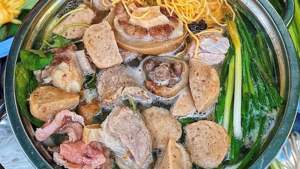 Lẩu Bò Phương Dung - Lạc Long Quân