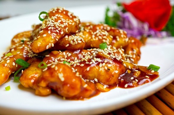 BASAK BASAK CHICKEN - Gà Rán Sốt Chua Ngọt & Chân Gà Rút Xương Cay