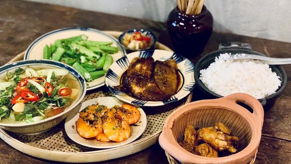 Cơm Nhà Mậu - Trương Định