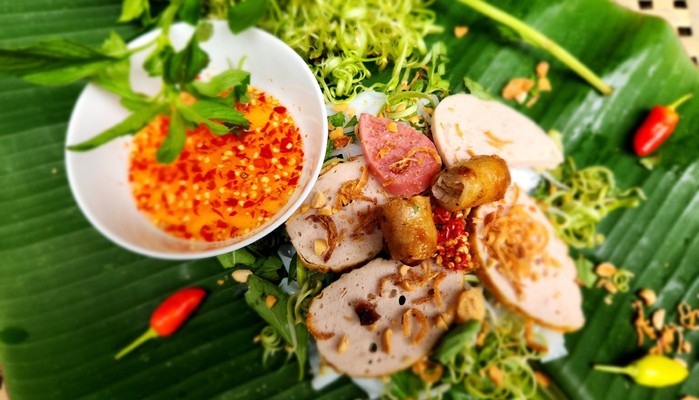 Bánh Ướt Chả Việt 2 - Nguyễn Ái Quốc