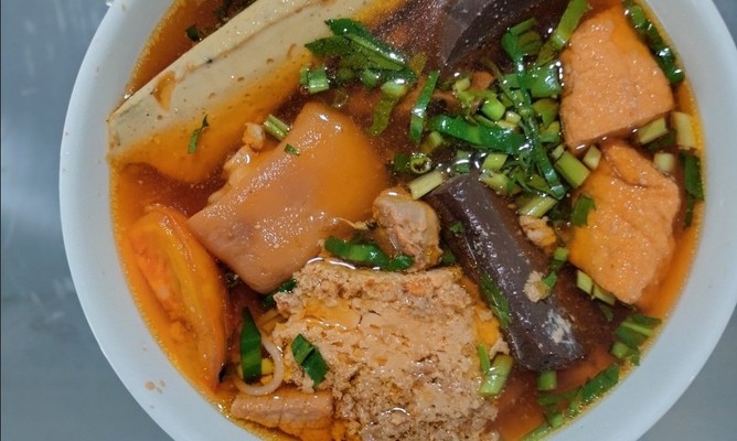 Bún Riêu Canh Bún Chị Hằng -  Bùi Minh Trực