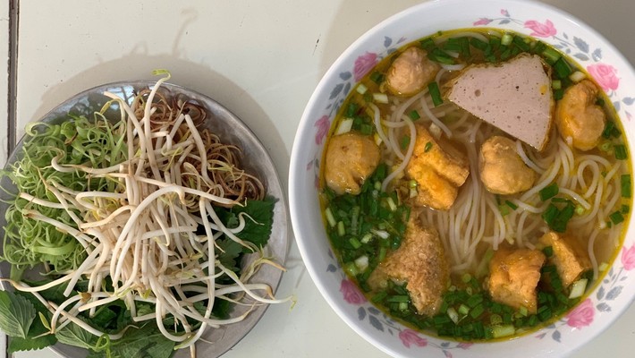 Bún Riêu Bà Xông - Nguyễn Ái Quốc