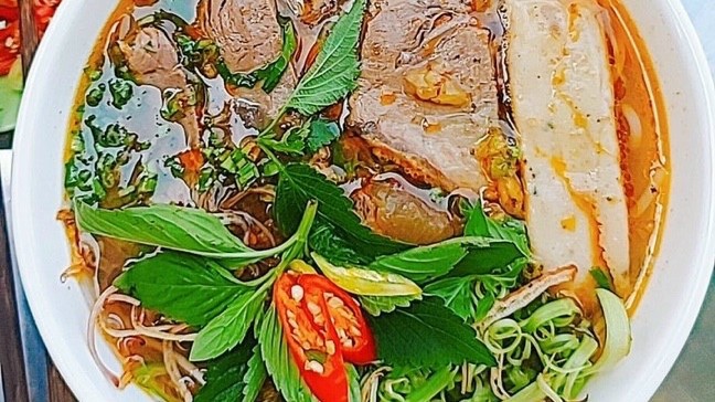 Hằng - Bún Bò Huế - Trần Tử Bình