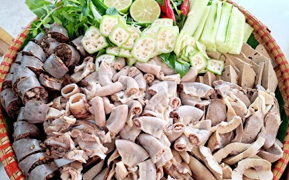 Quán Hoa Sữa - Xương Má Hàm & Cháo Lòng