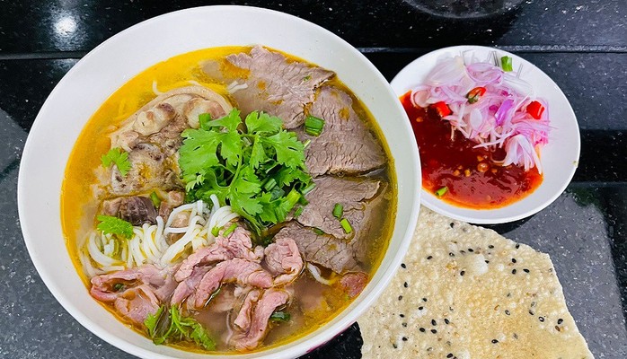 Bún Bò Giò & Bánh Mì Quảng Ngãi 76 - Nguyễn Văn Khối