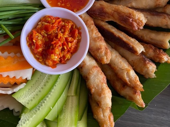 Quán Nhật Quỳnh - Mì Quảng & Nem Nướng - Kim Đồng