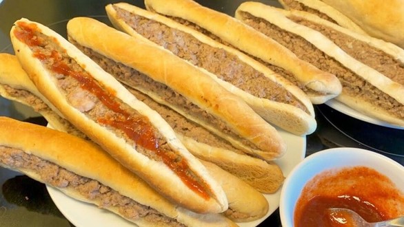 Bánh Mỳ Pate Cột Đèn - Nguyễn Trãi