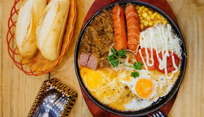 Bánh Mỳ 100% Good - Bánh Mỳ Sốt Vang & Bánh Mỳ Chảo Sốt