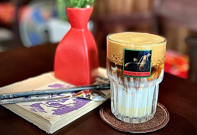 Tiệm Cà Phê A+ - Tố Hữu