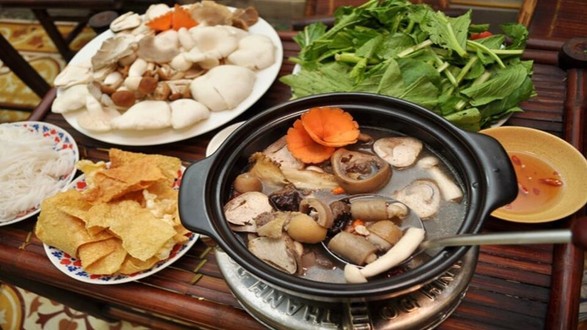 Lẩu Bò Cô Tư - Quan Nhân