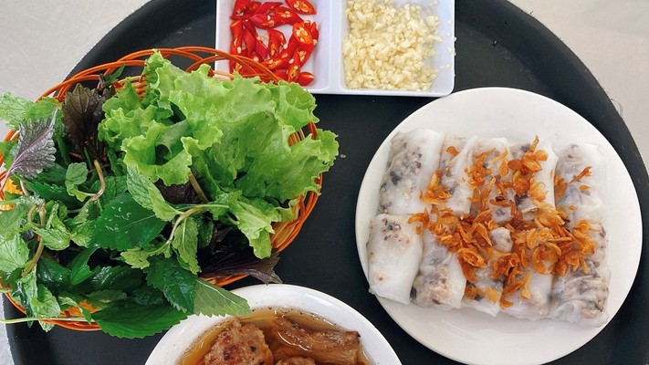 Bánh Cuốn Nóng Gia Truyền Hoàng Long - Bún Chả Nướng & Gà Ác Tần - Ngọc Khánh