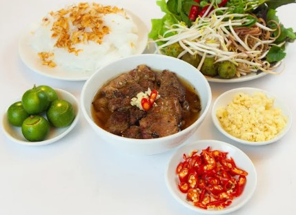 Cô Nhuận - Bánh Cuốn Phủ Lý, Bún Chả & Canh Cá Rô - Đội Cấn