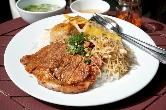 Cơm Tấm Minh Luân - Châu Thị Vĩnh Tế