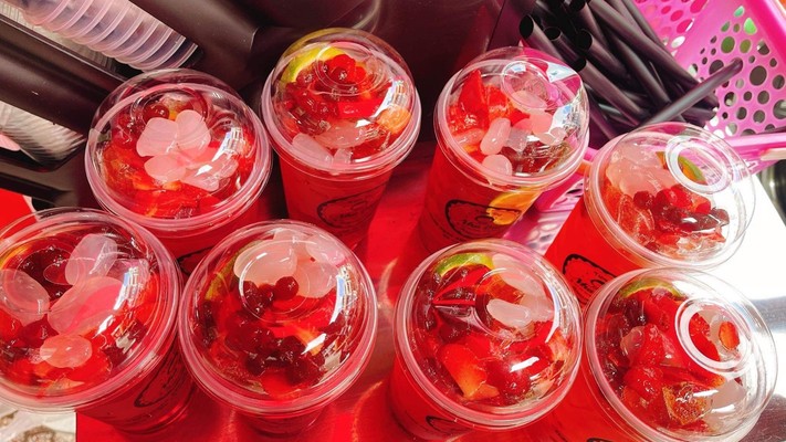 Tiệm Trà Trái Cây, Ăn Vặt Nhà Dâu